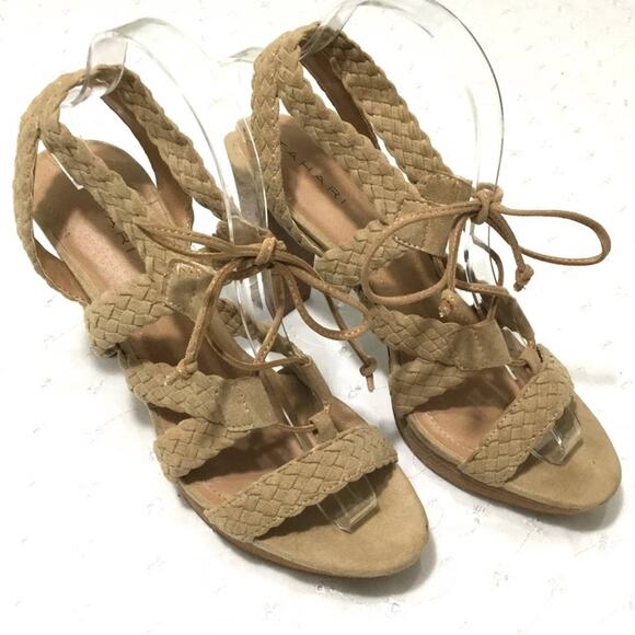 Tahari Tan "Denny" Woven Detail Open Toe Faux Suede Strappy Lace Up Sandal 8.5M - Picture 1 of 10
